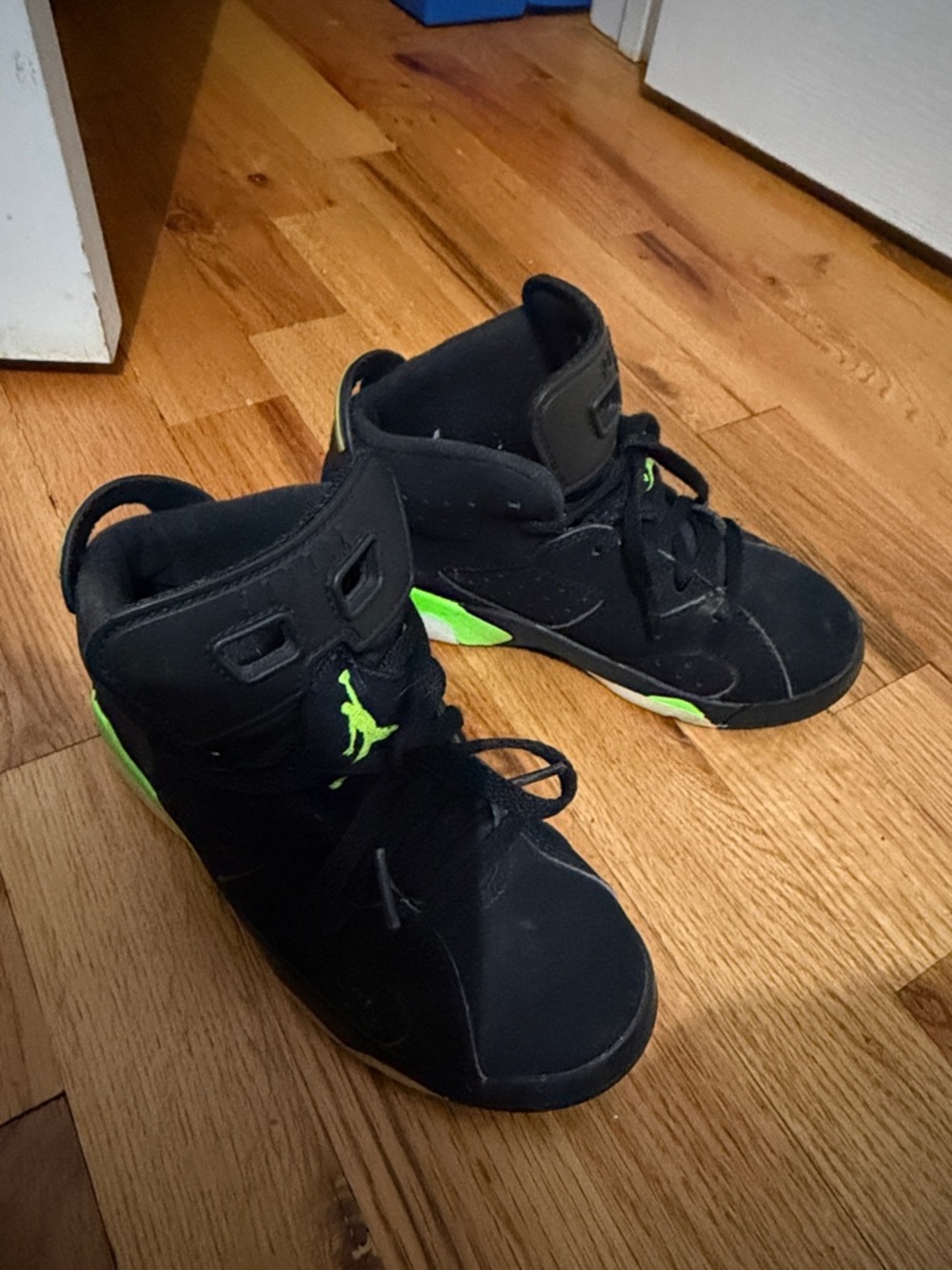 Jordan Kids Black and Volt High-Top Sneakers